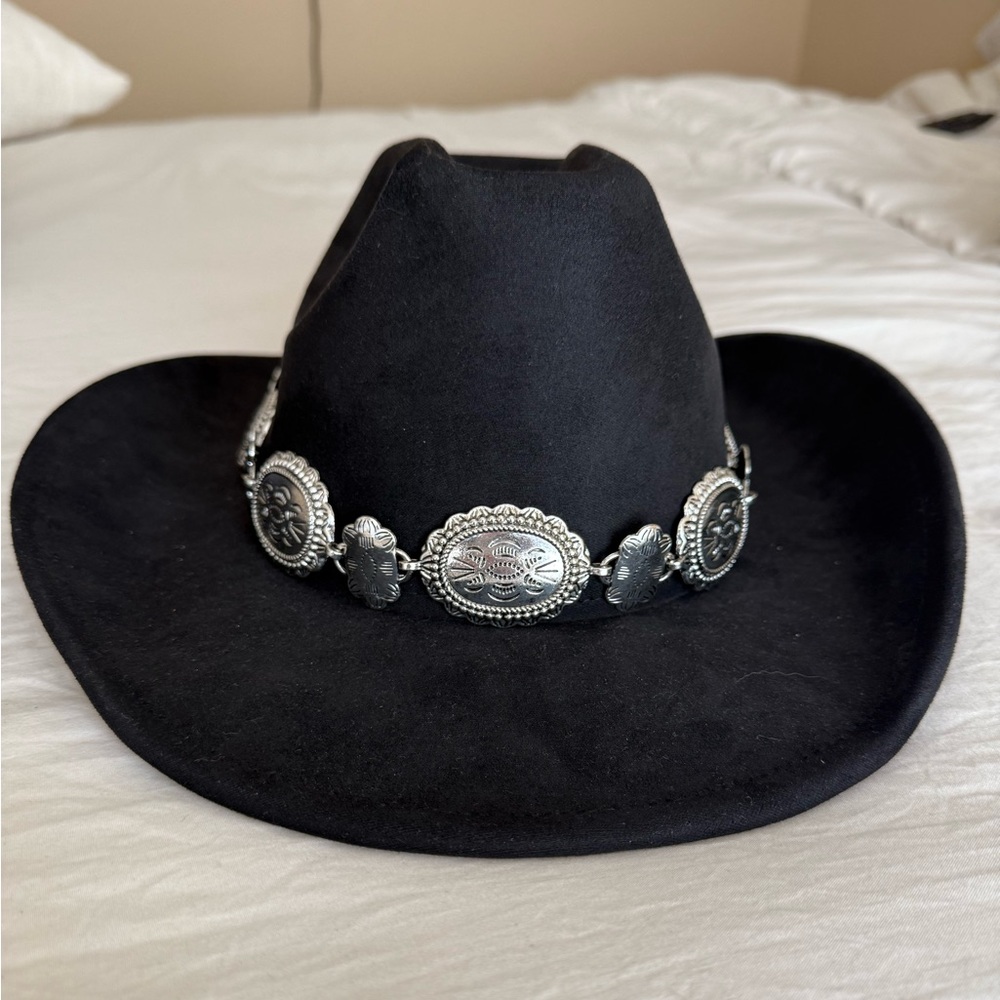 Windsor Black Hat with Silver Details